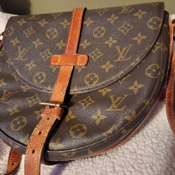 LV Chantilly shoulder/crossbody - Picture 3 of 12